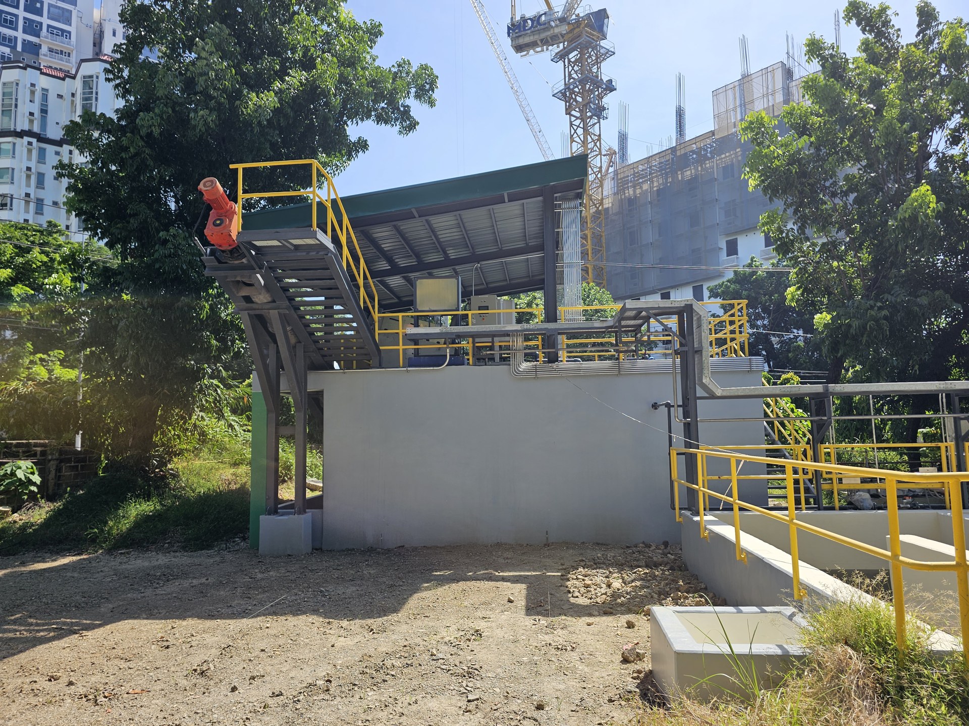 New dehydration tank structure and access platform at Cebu Business Park.