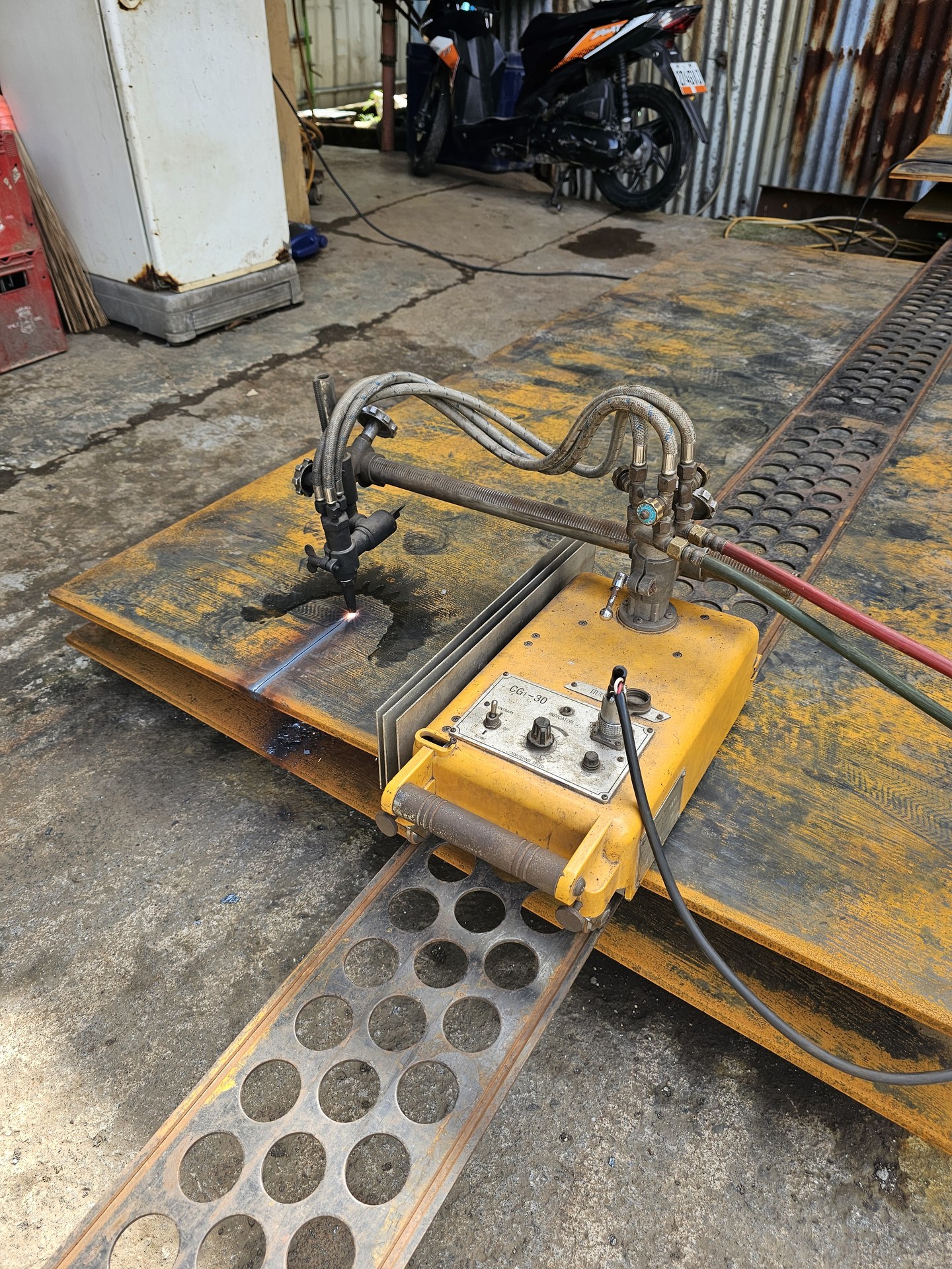 Steel plate fabrication and drilling equipment.